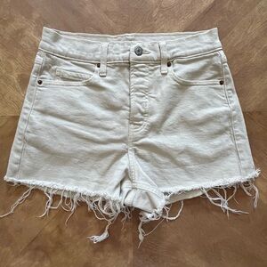 Old Navy Cream High-Rise Frayed Hem Jean Shorts – Size 6